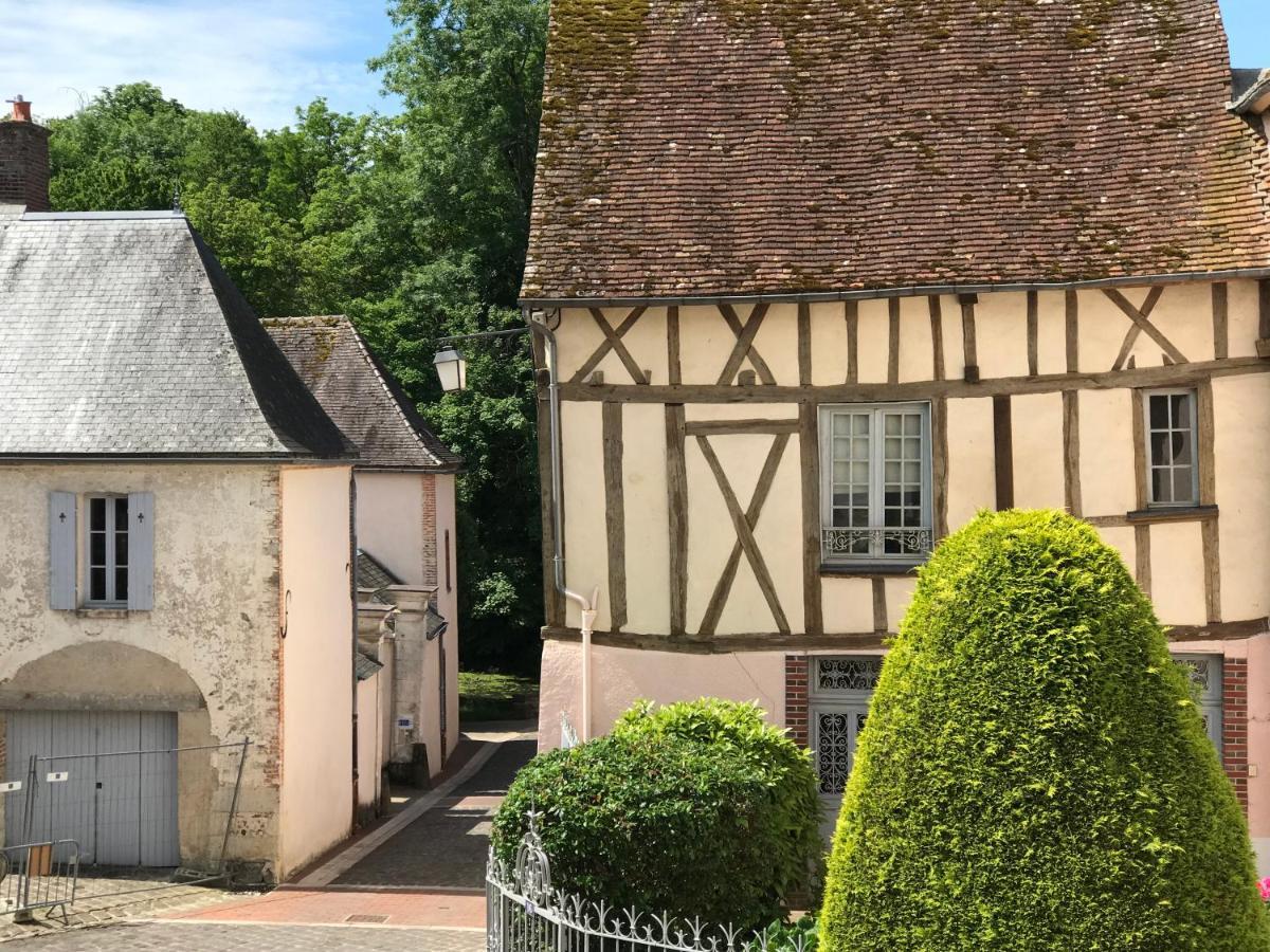 La Maison Jeanne D'Arc Saint-Fargeau  Exteriör bild