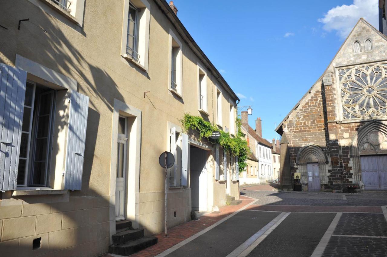 La Maison Jeanne D'Arc Saint-Fargeau  Exteriör bild