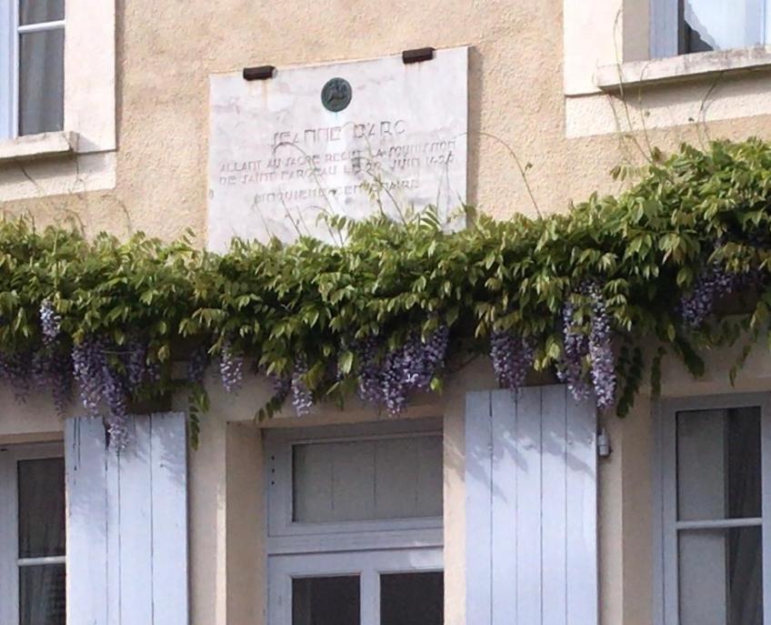 La Maison Jeanne D'Arc Saint-Fargeau  Exteriör bild